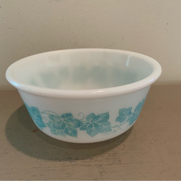 VTG Hazel Atlas Green Ivy 7” Mixing Bowl - Picture 2 of 6